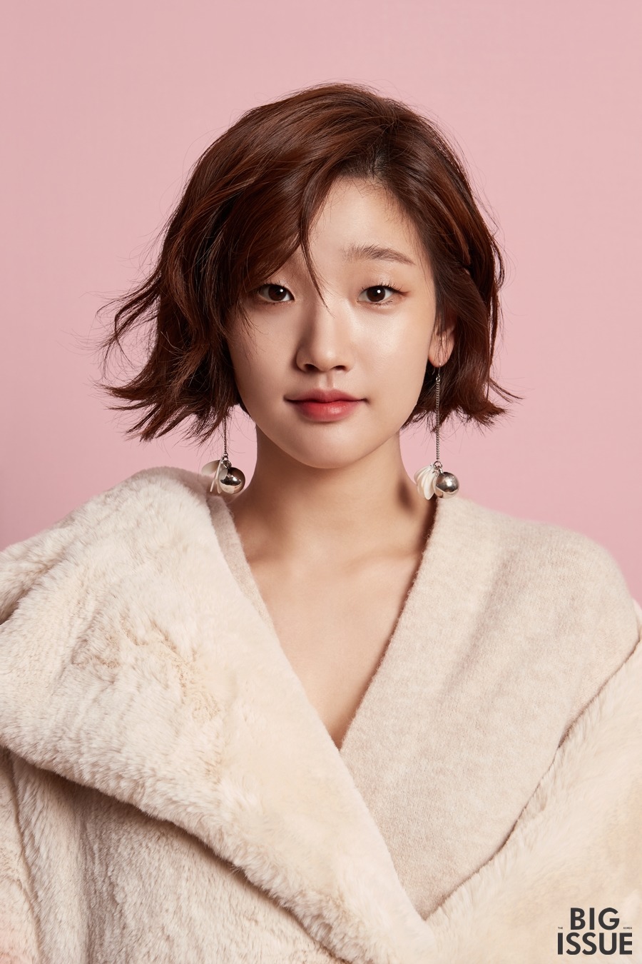 Park So Dam mắt 1 mí