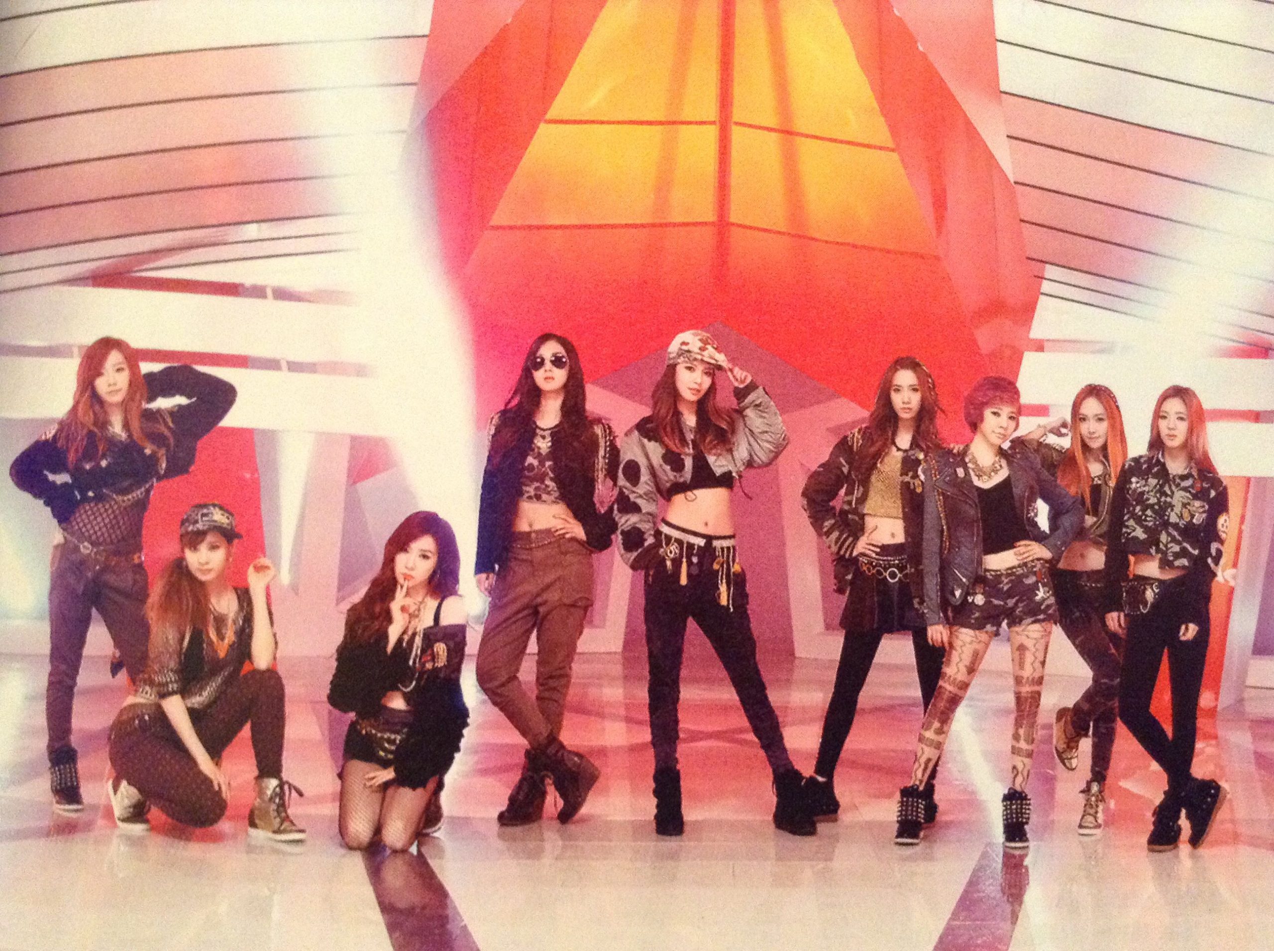 outfits của Girls' Generation trong I Got A Boy