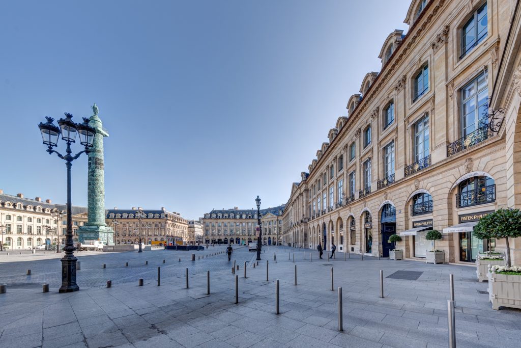 quảng trường place vendome ở paris sở hữu các thương hiệu trang sức cao cấp nhất thế giới