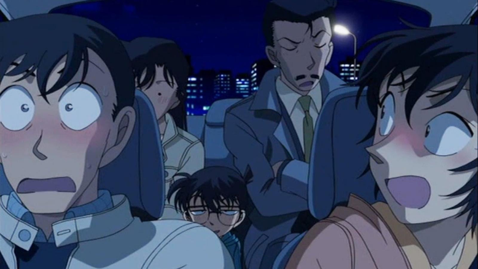 Gia đình Mori bắt Takagi và Sato lên xe