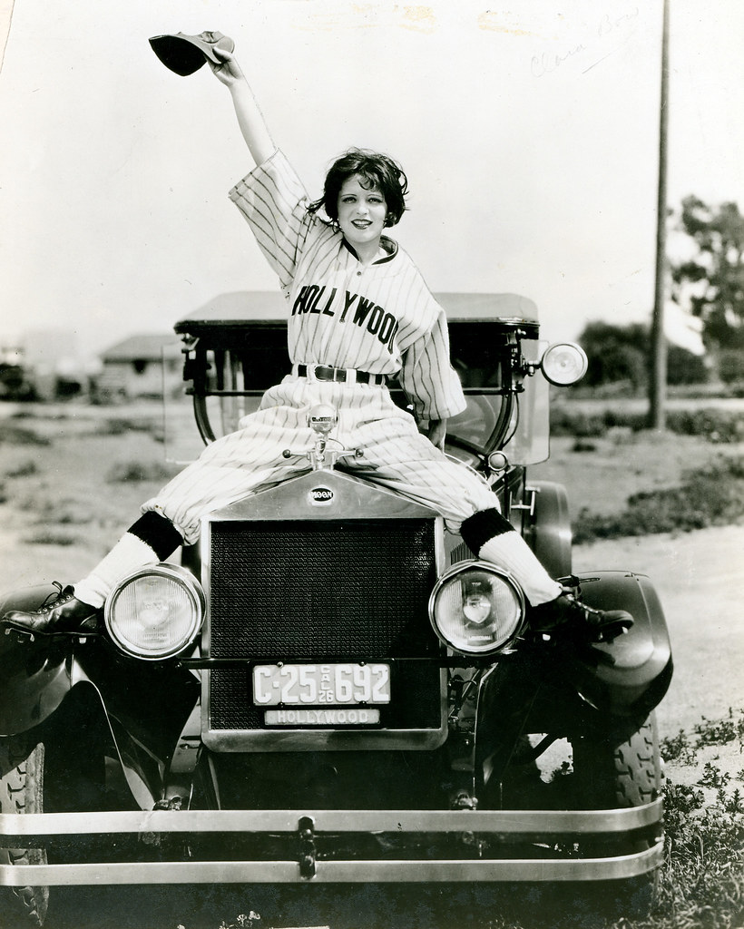 Missouri Historical Museum Photographs Clara Bow 1 - Khí chất độc đáo của Clara Bow – “Bà tổ” thứ thiệt làng It Girl