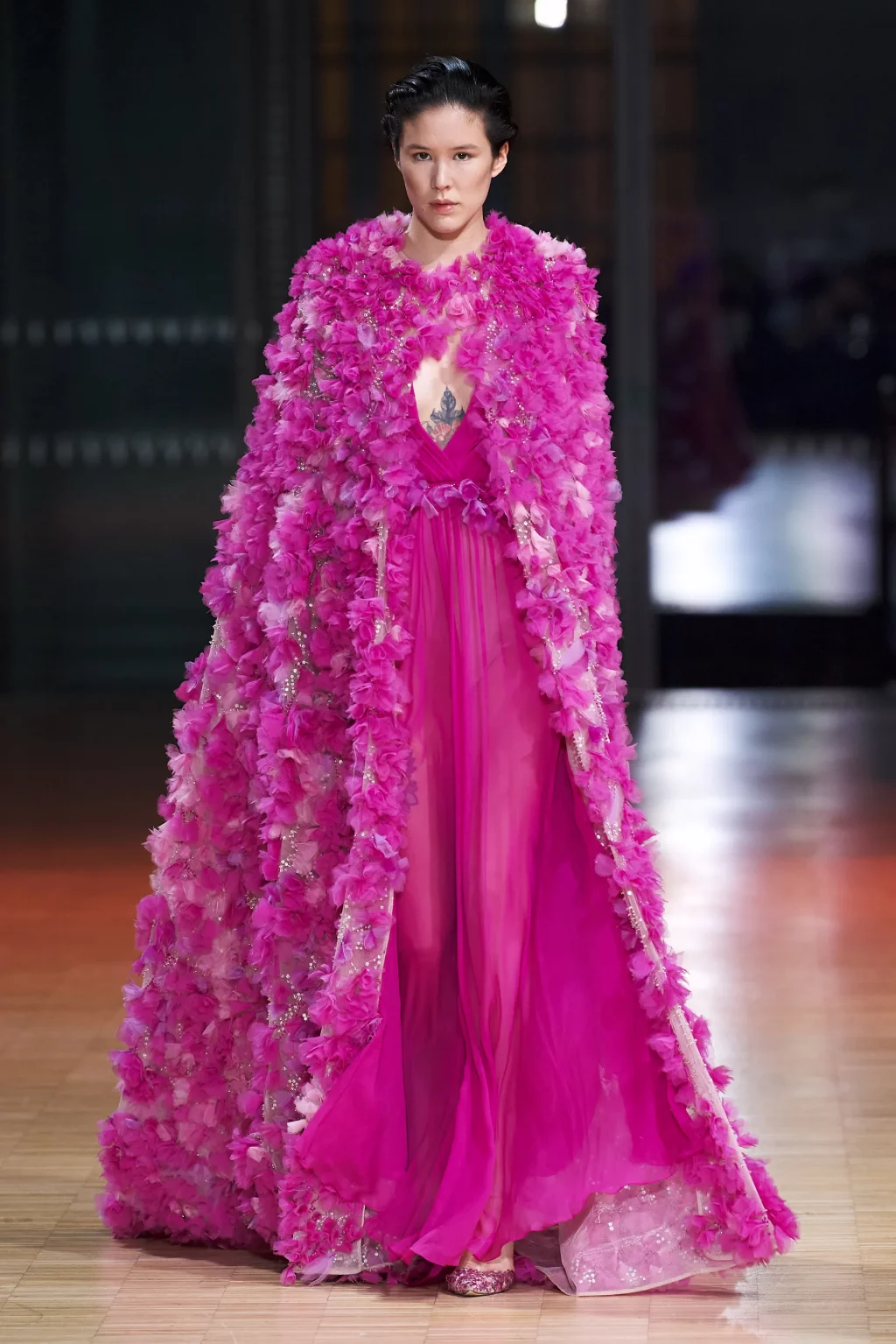 Elie-Saab-Spring-22-Couture-Địa Trung Hải