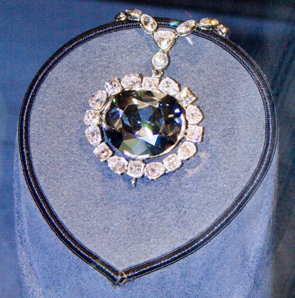 Kim cương màu xanh dương hope diamond