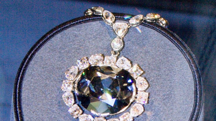 kim-cuong-mau-xanh-duong-hope-diamond | ELLE