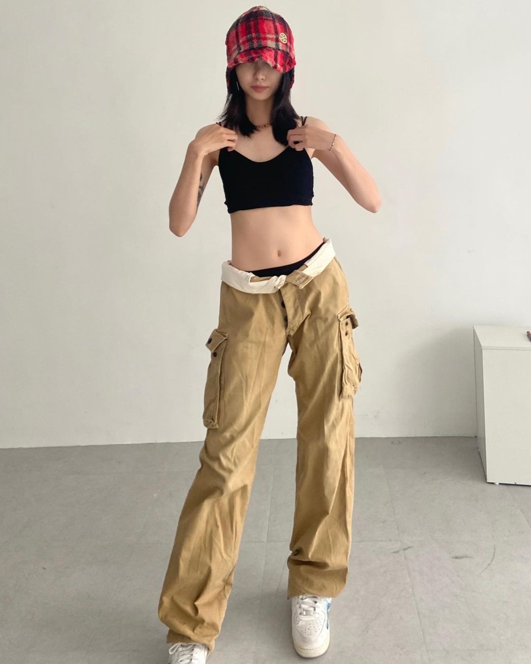 8 cửa hàng vintage chất lượng giúp bạn bắt trend quần cargo cochieu.recycle 1 - 8 cửa hàng vintage chất lượng giúp bạn bắt trend quần cargo