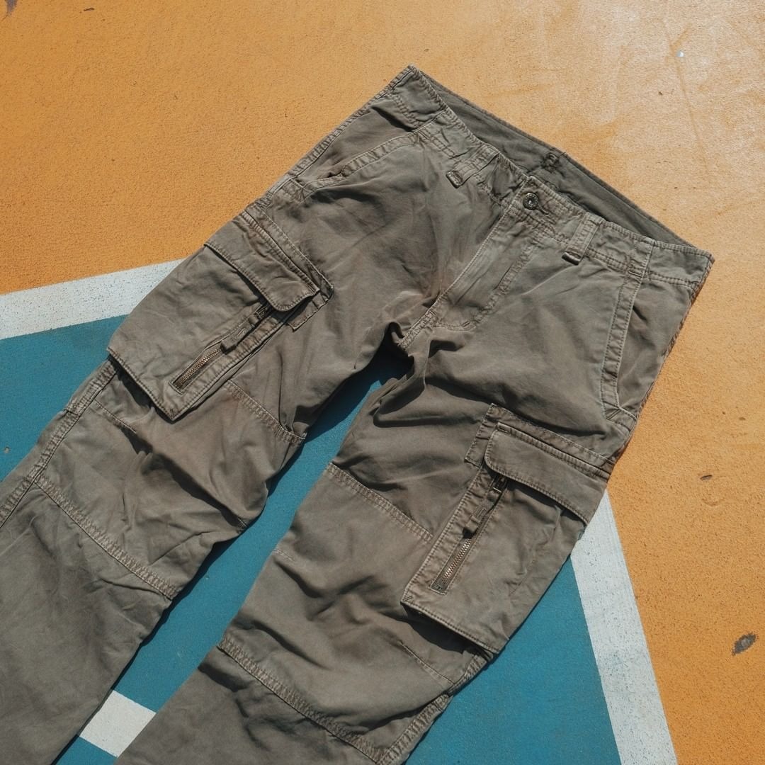 8 cửa hàng vintage chất lượng giúp bạn bắt trend quần cargo stealori 3 - 8 cửa hàng vintage chất lượng giúp bạn bắt trend quần cargo