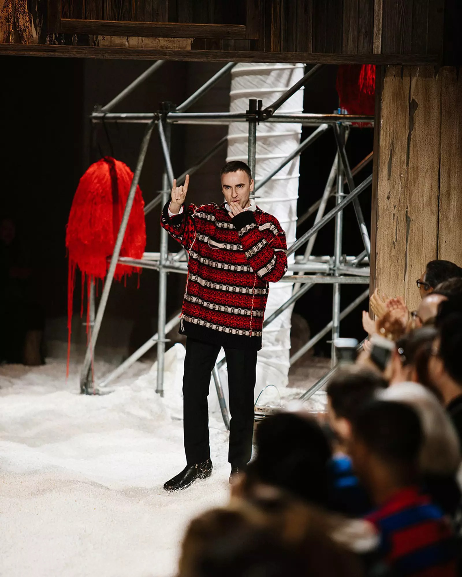 Raf Simons từng học thiết kế nội thất