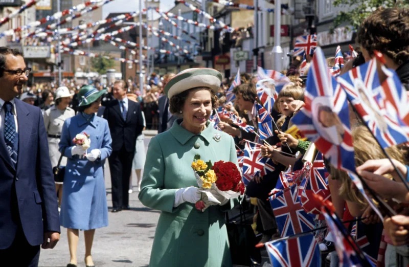 25 năm trị vì nữ hoàng elizabeth