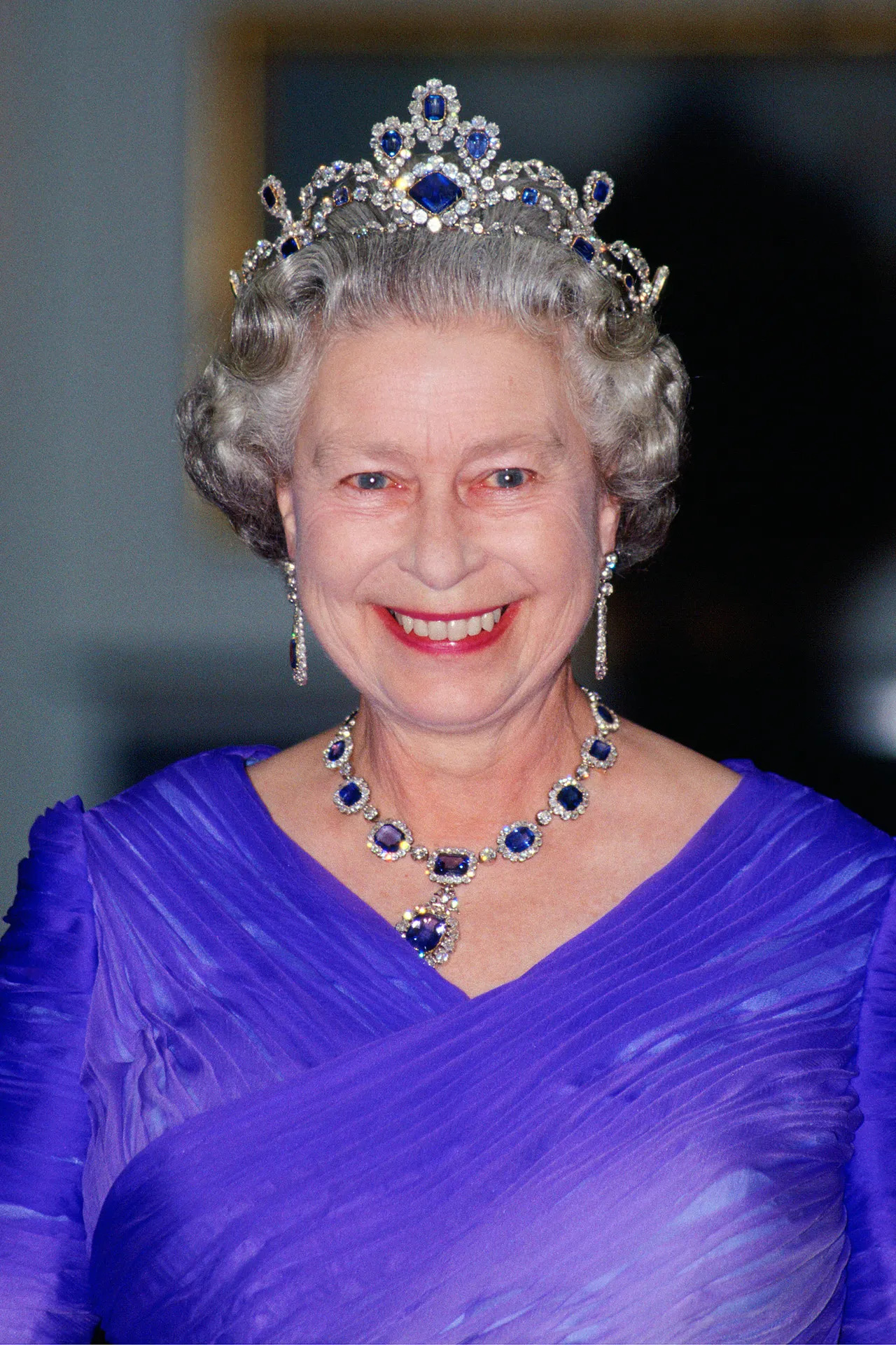 victorian suite of sapphire and diamond cua nu hoang anh - Ai sẽ thừa kế gia tài trang sức trị giá 4 triệu USD của Nữ hoàng Anh?