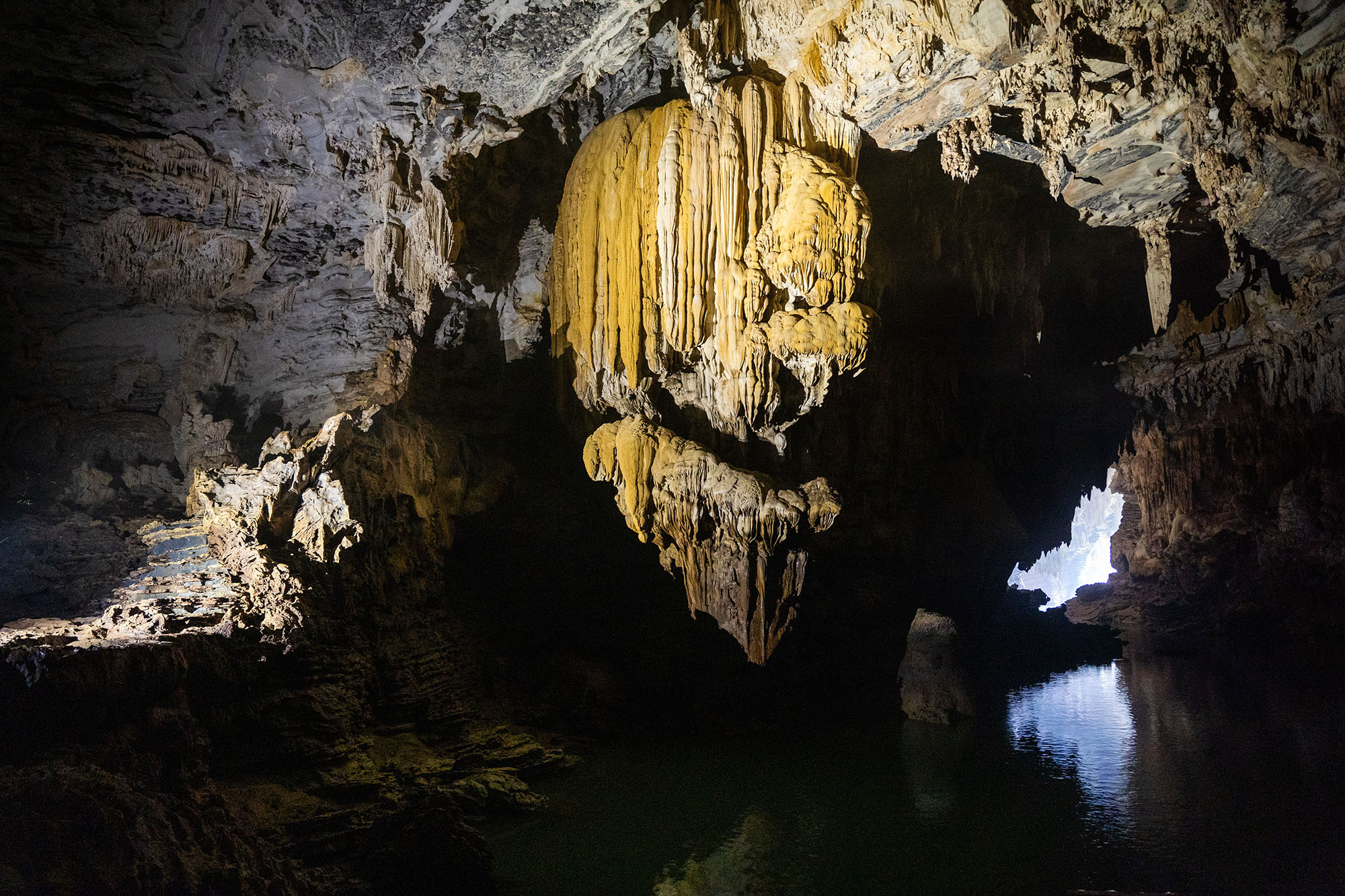 Tú Làn hang ướt hang Ken