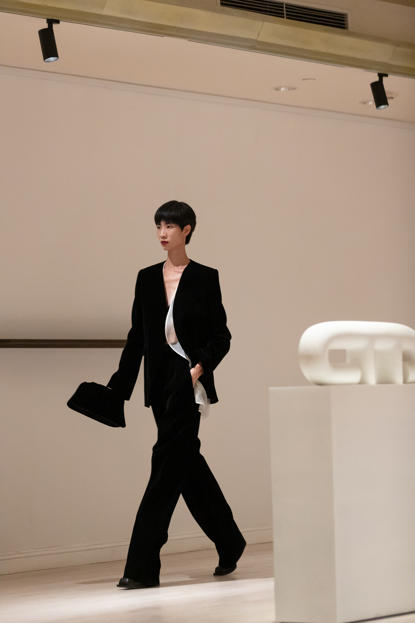 Trang Phạm diễn show Gia Studios Thu Đông 2022