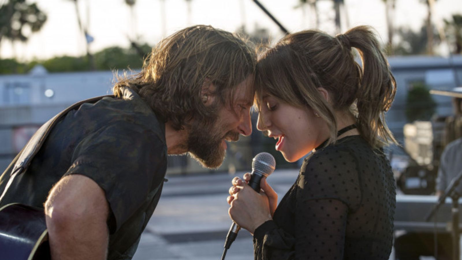 Lady Gaga chuyển sang lĩnh vực diễn xuất và đóng vai chính trong phim A Star is Born