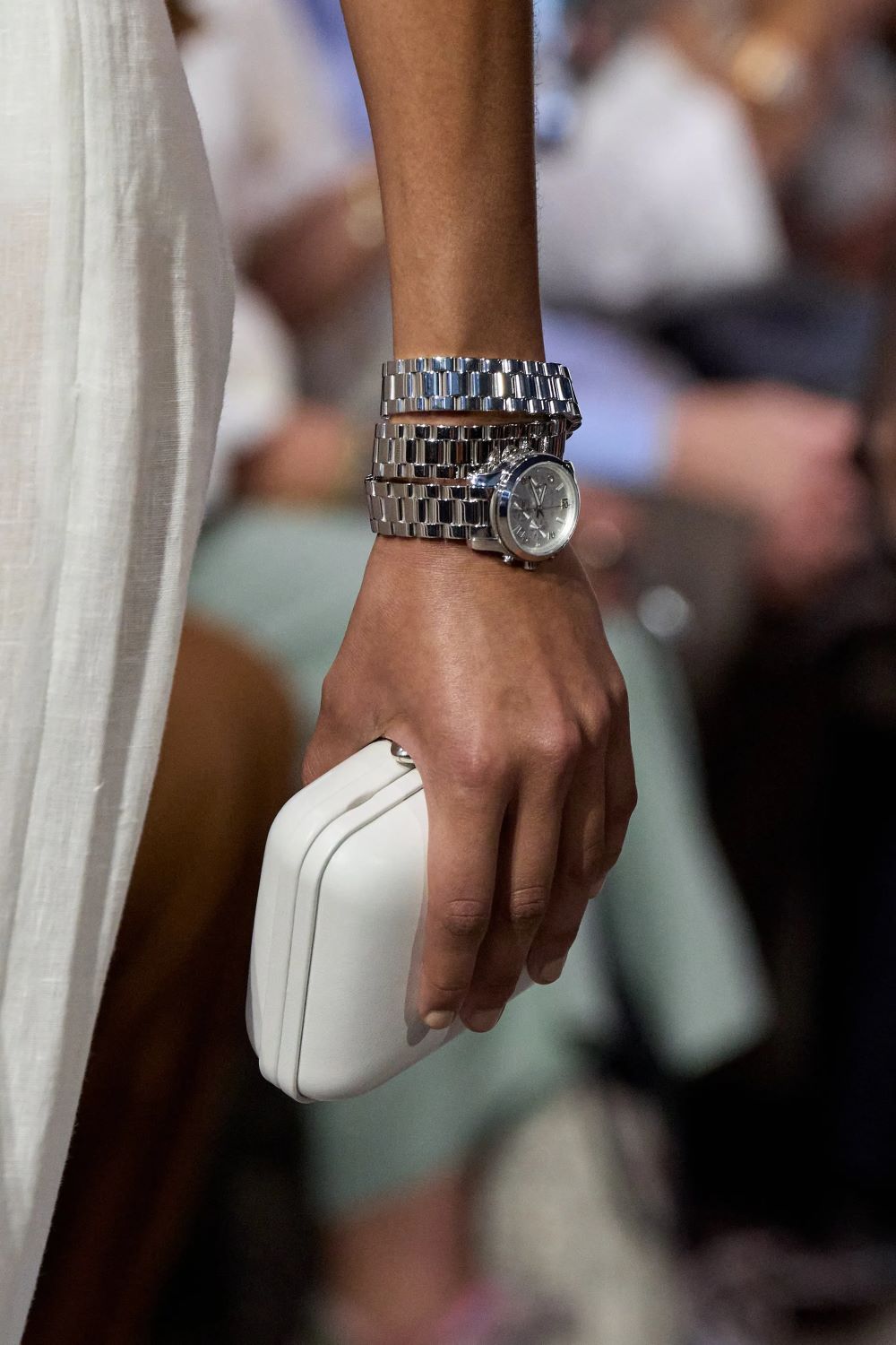 mk thu dong 2022 detail look - Michael Kors Xuân-Hè 2023: Sự phóng khoáng của những người phụ nữ thành thị