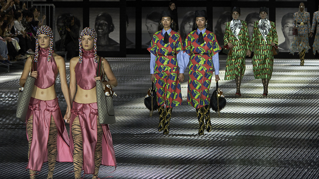 Gucci Xuân-Hè 2023: Song sinh giống nhau, nhưng không là một | ELLE