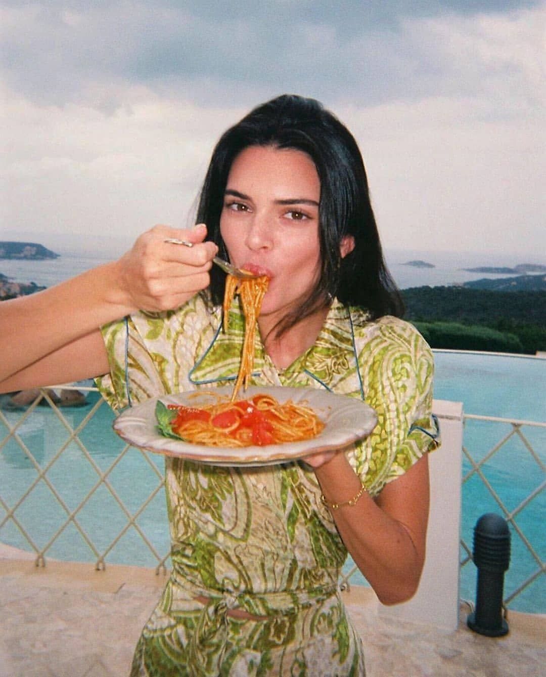 bí quyết giữ dáng từ Kendall Jenner