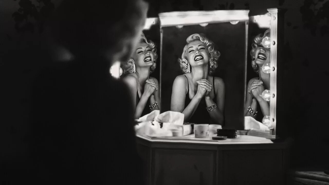 marilyn monroe biopic blonde coming to netflix in september 2022 - Vì sao thời trang là thứ chân thực nhất về Marilyn Monroe trong phim Blonde?