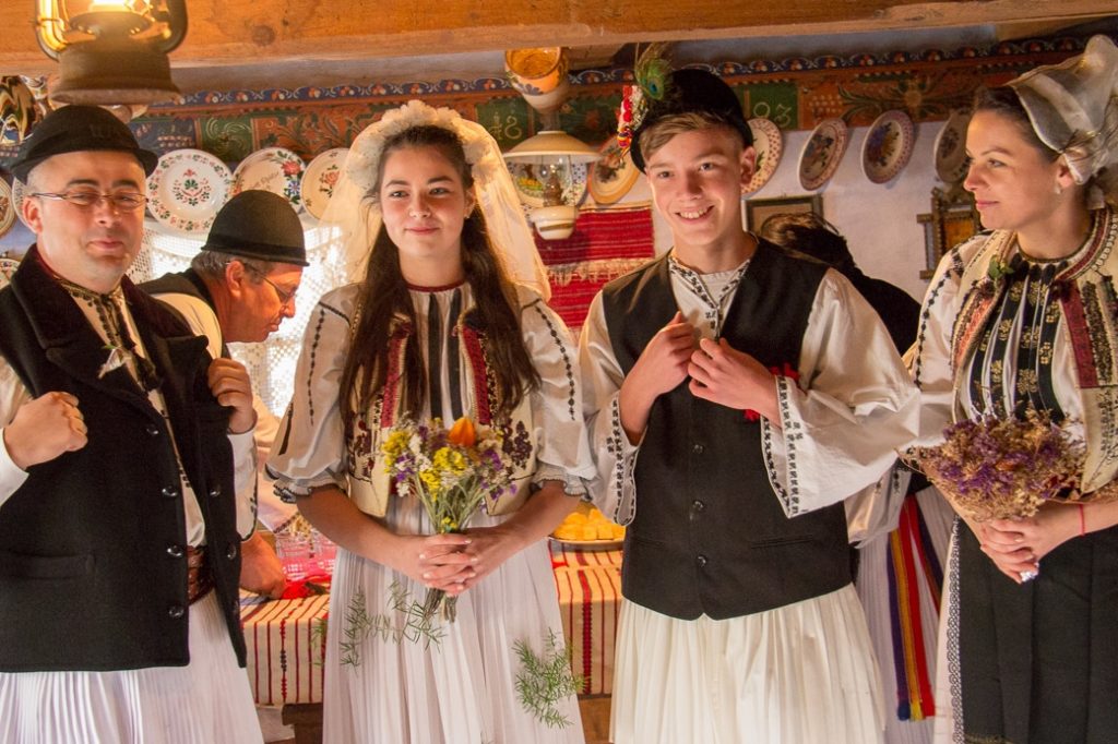 Đám cưới Romania có truyền thống là bắt cóc cô dâu