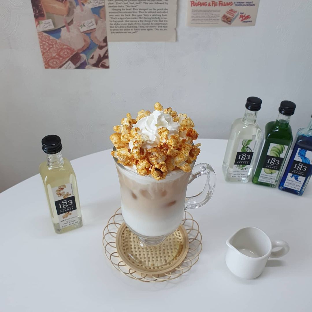 đồ uống Popcorn Latte tự làm ở nhà theo phong cách Hàn Quốc