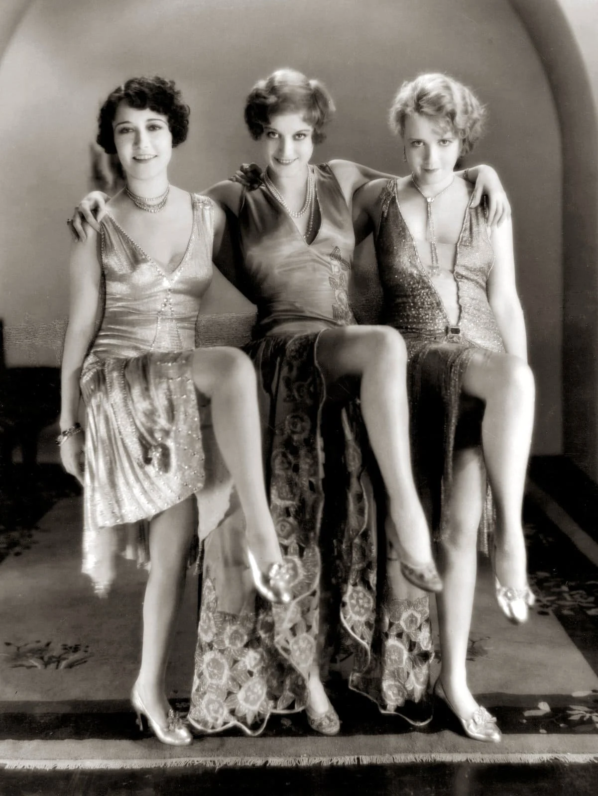 Our-Dancing-Daughters-flappers