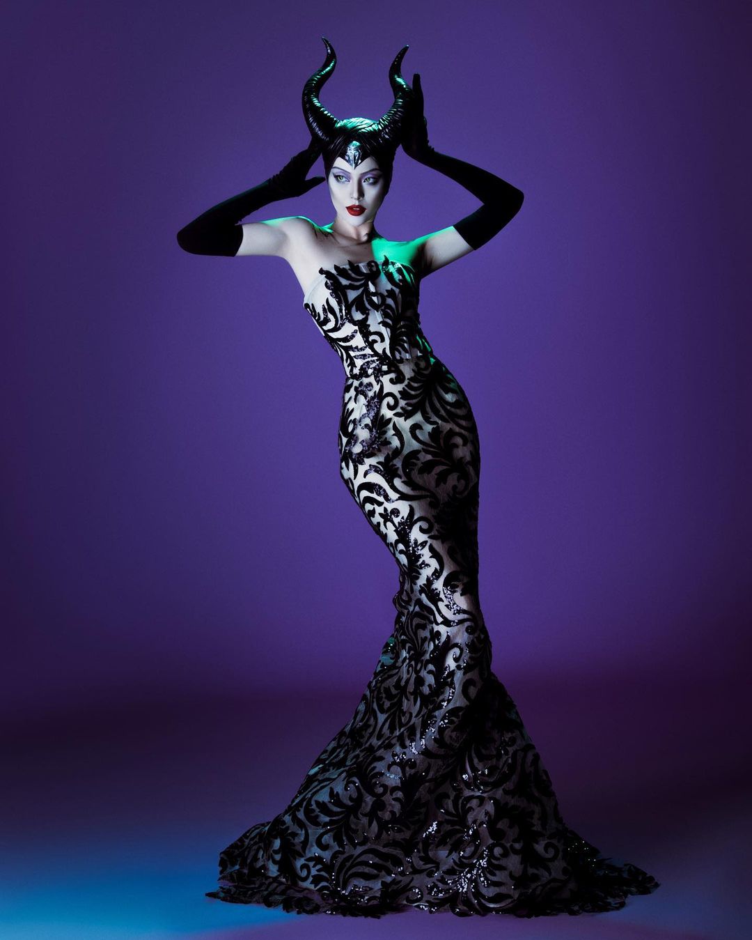 Màn cosplay Maleficent của Tú Hảo mùa Halloween