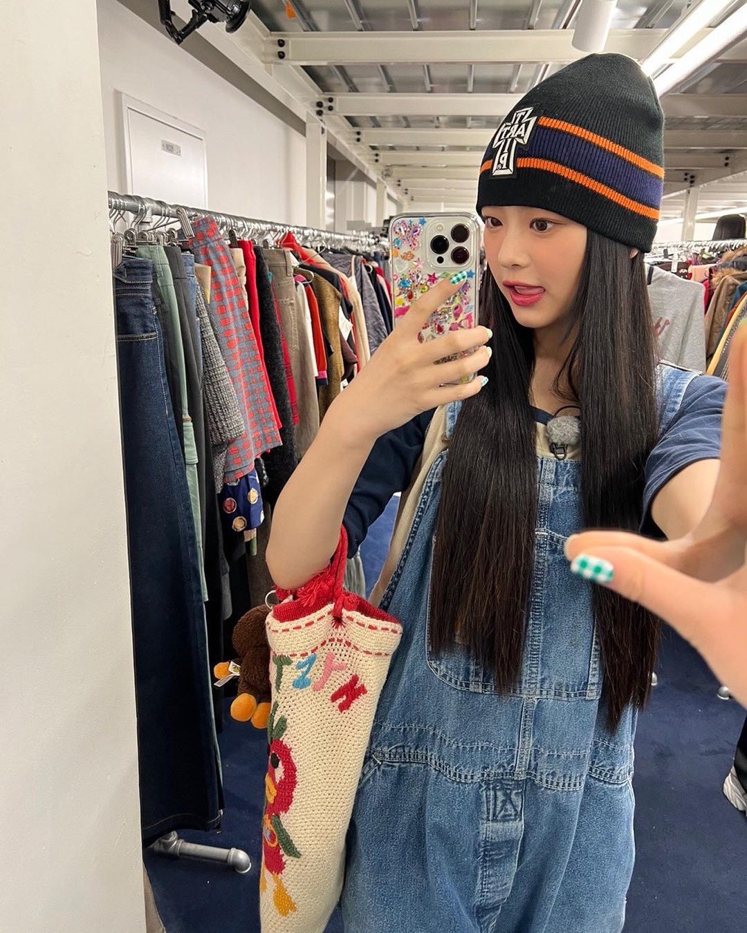 Newjeans Hannie diện mũ beanie