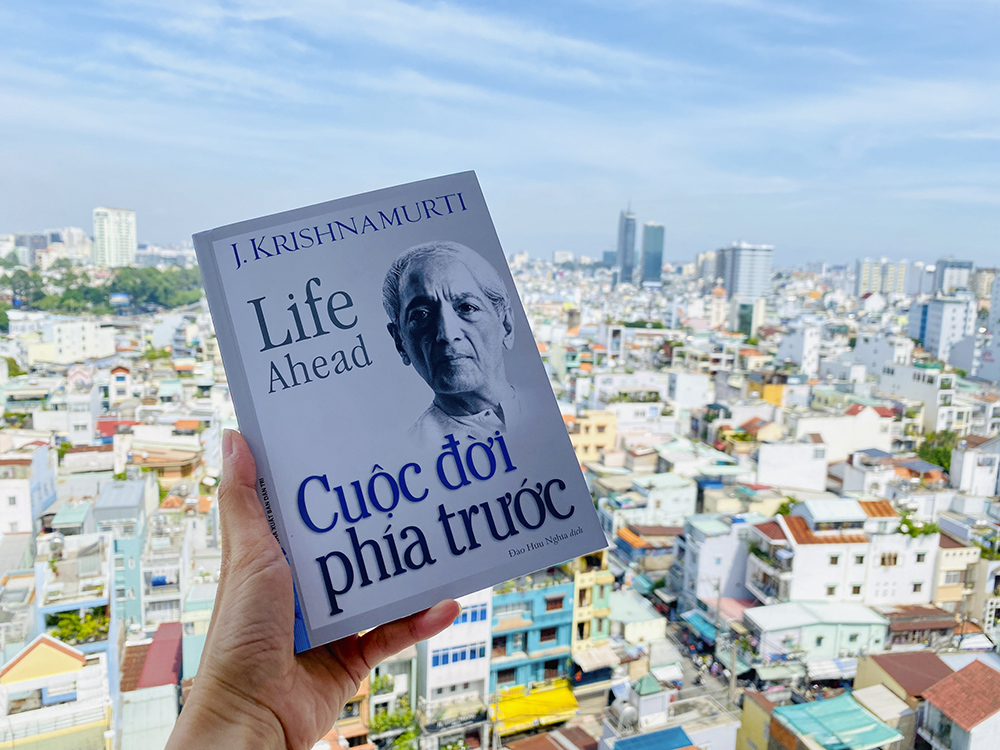 sách cuộc đời phía trước