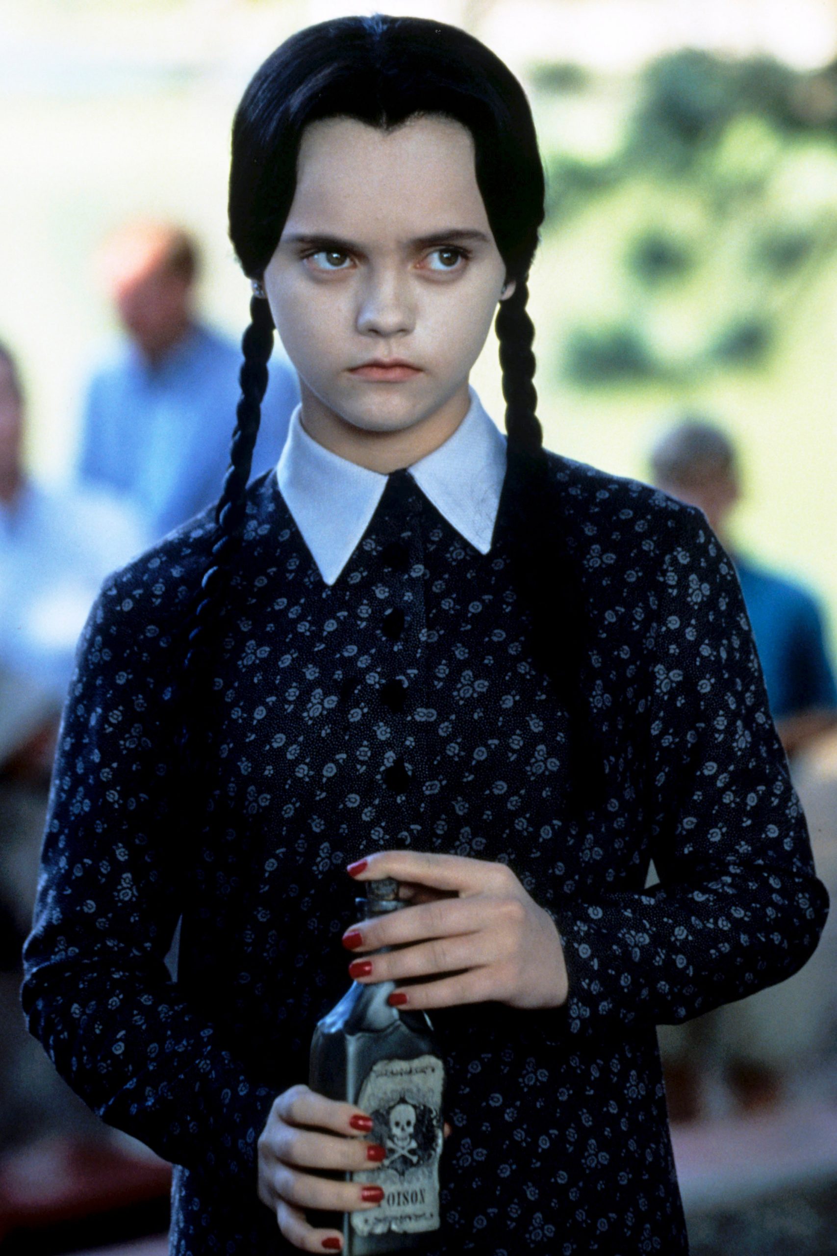 phong cách thời trang của Wednesday Addams