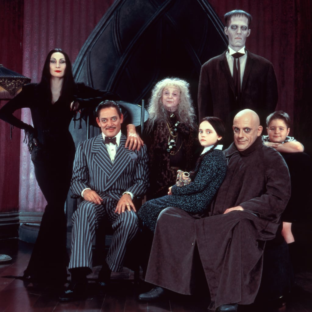 thời trang gothic trong gia đình Addams