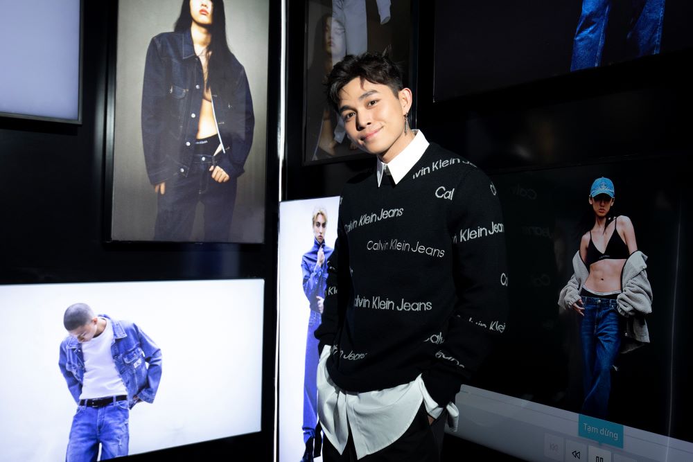 Ca sĩ Jun Phạm tại sự kiện denim của Calvin Klein