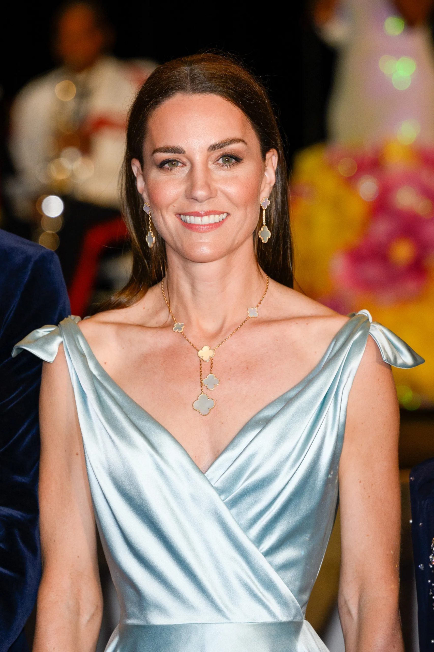 Công nương Kate Middleton đeo Can Cleef Arpels