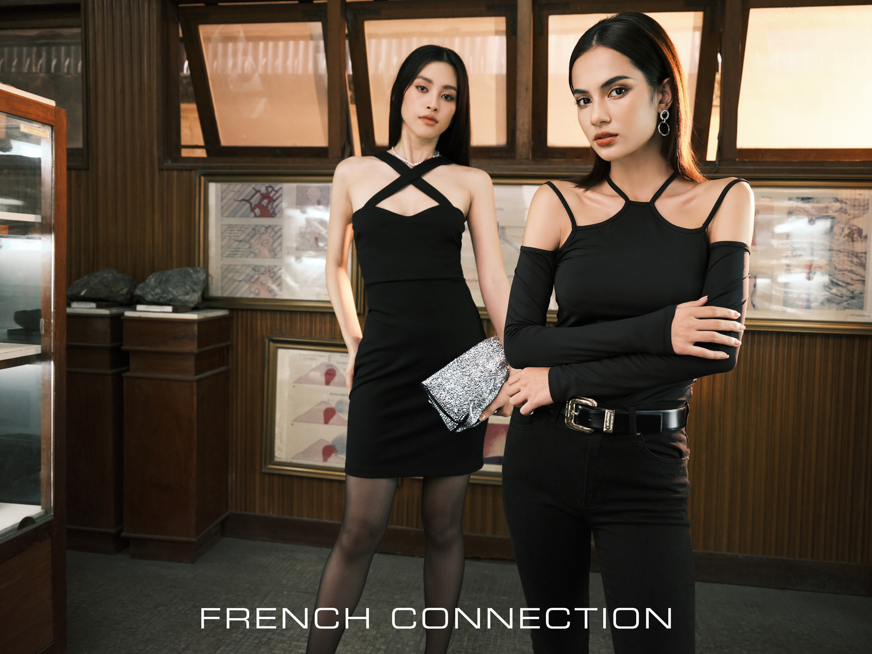 Tiểu Vy và Emma Lê BST Holiday mùa lễ hội French Connection