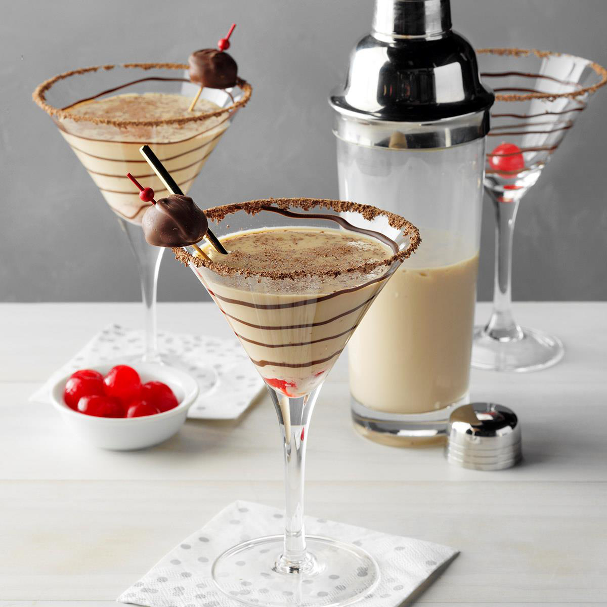 cách làm Cocktail Double Chocolate Martini