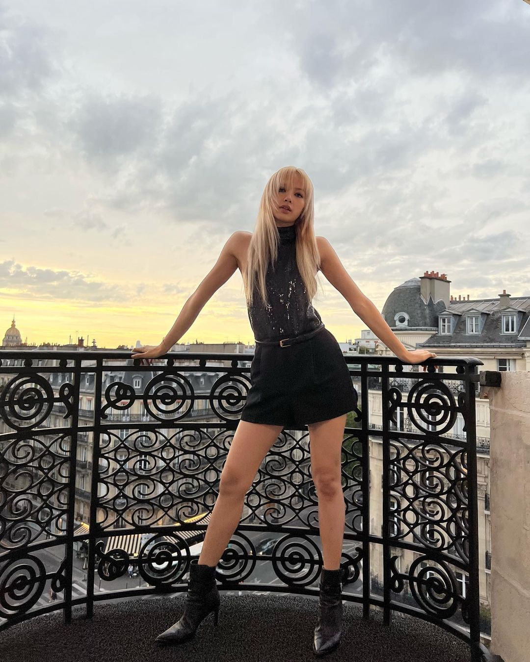 lisa tại tuần lễ thời trang nam paris 2022