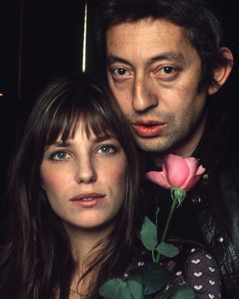 Câu chuyện tình đẹp kéo dài 13 năm của Jane Birkin và nhạc sĩ Serge Gainsbourg cũng được coi là biểu tượng lãng mạn của của giới trẻ Châu Âu thập niên 80.  Ảnh: Getty Images.