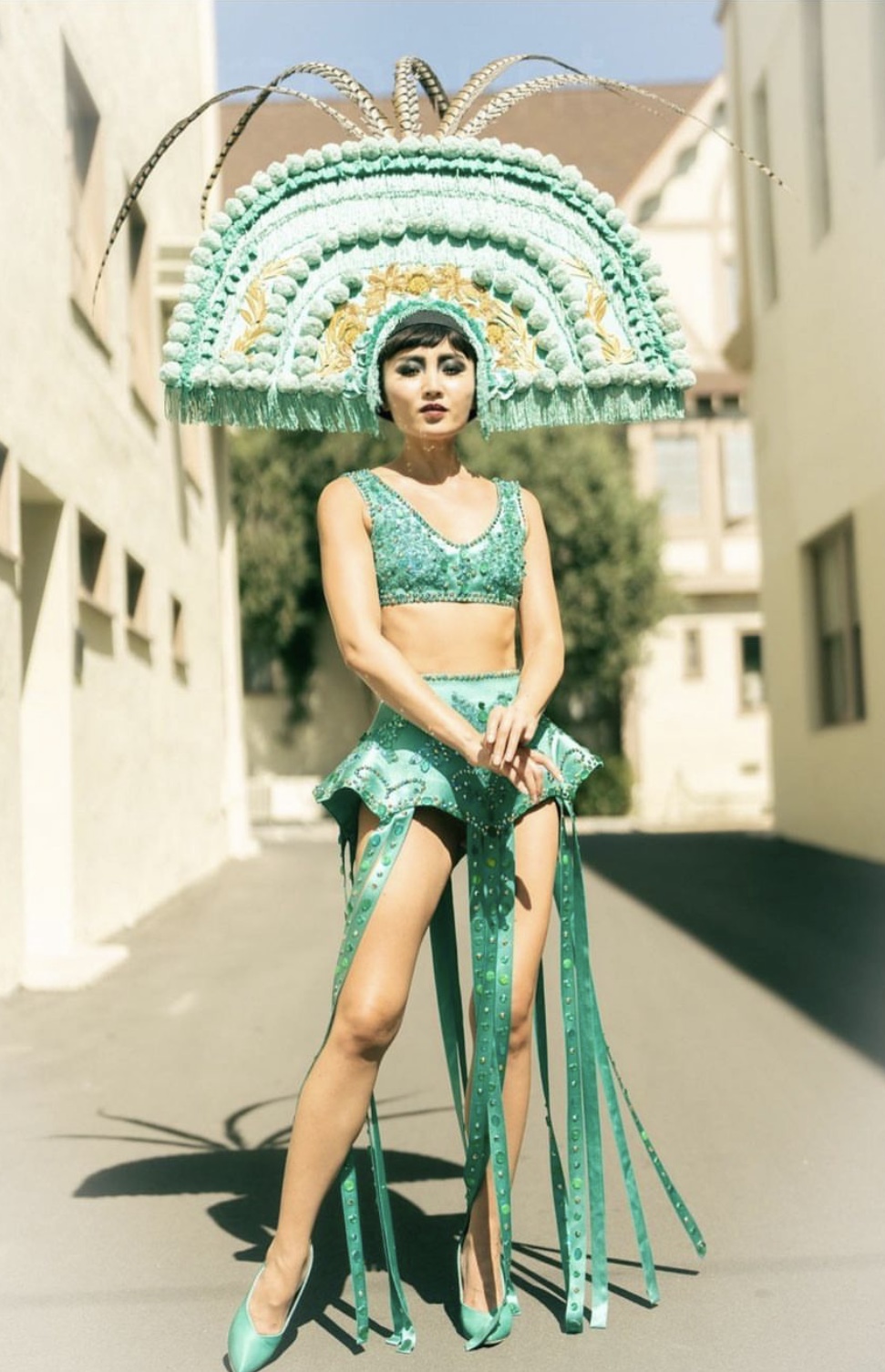 babylon tái hiện trang phục flapper của anna may wong