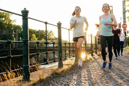 Bạn hãy chạy thể dục vào buổi sáng để tăng cường sức khỏe cho mình hiệu quả nhất. Ảnh: Getty images. 