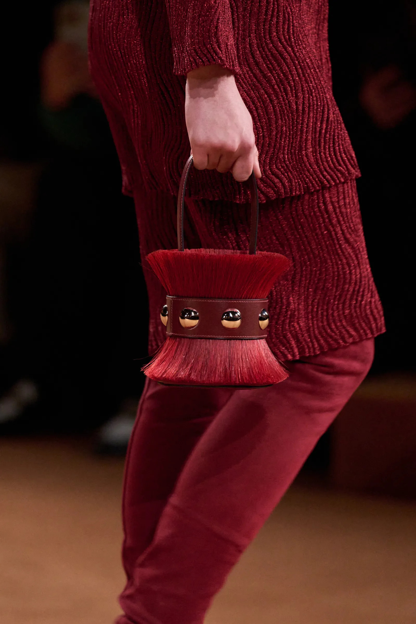 00003-hermes-fall-2023-ready-to-wear-details-credit-gorunway