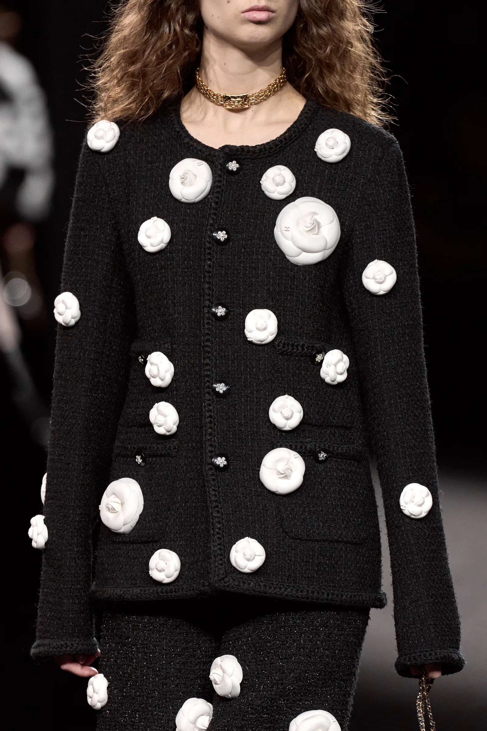 00027-chanel-fall-2023-ready-to-wear-details-credit-gorunway