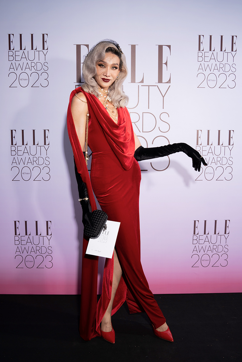 ELLE Beauty Awards 2023 - Mid Nguyễn - Makeup artist Mid Nguyễn