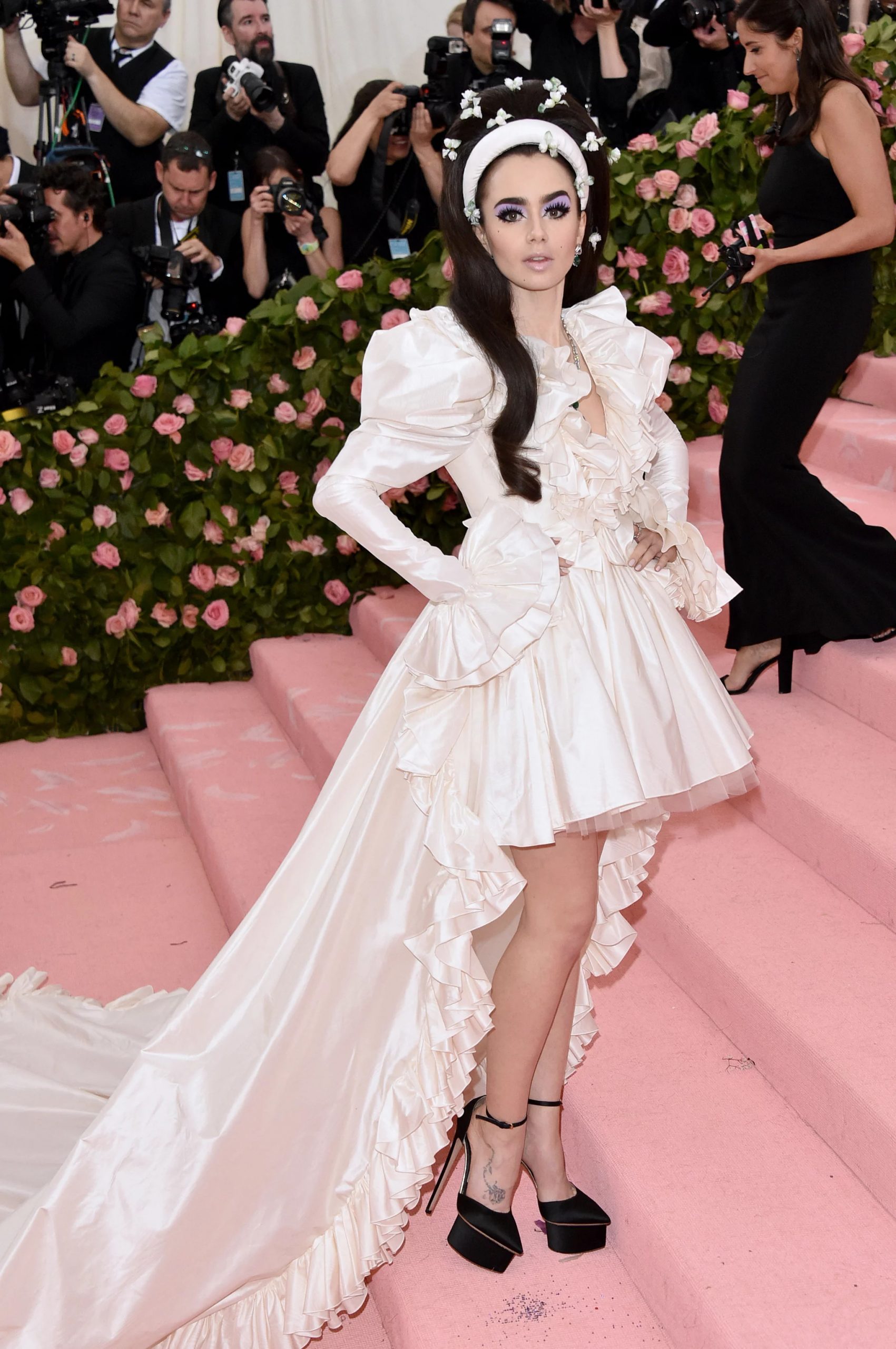 Lily Collins met gala 2019