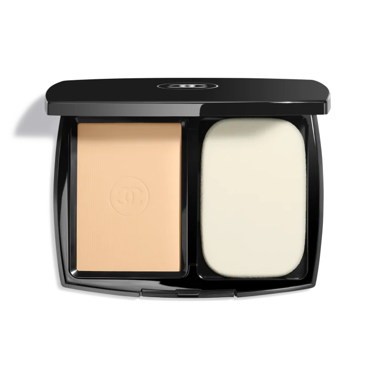 Phấn nền CHANEL ULTRA LE TEINT Ultrawear All-Day Comfort Flawless Finish Compact Foundation