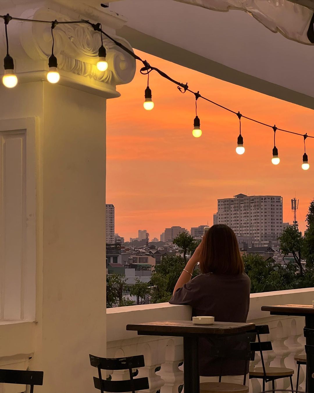 hai lẻ một rooftop