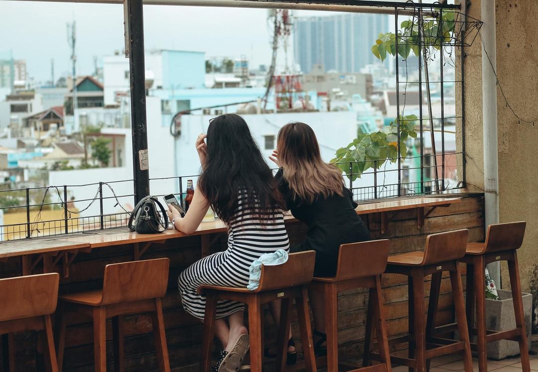 hừng hoa beer rooftop