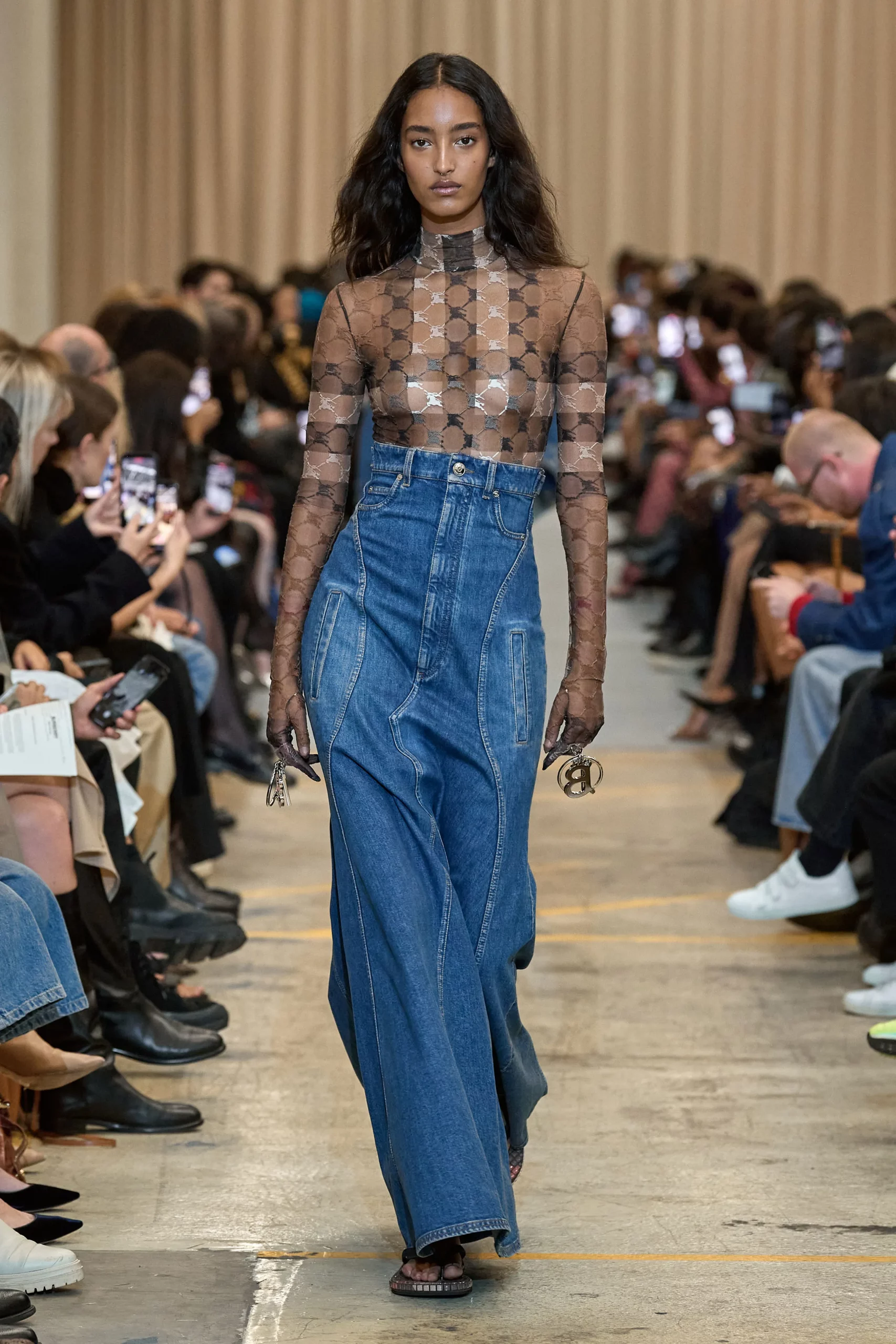 burberry spring 2023 denim maxi