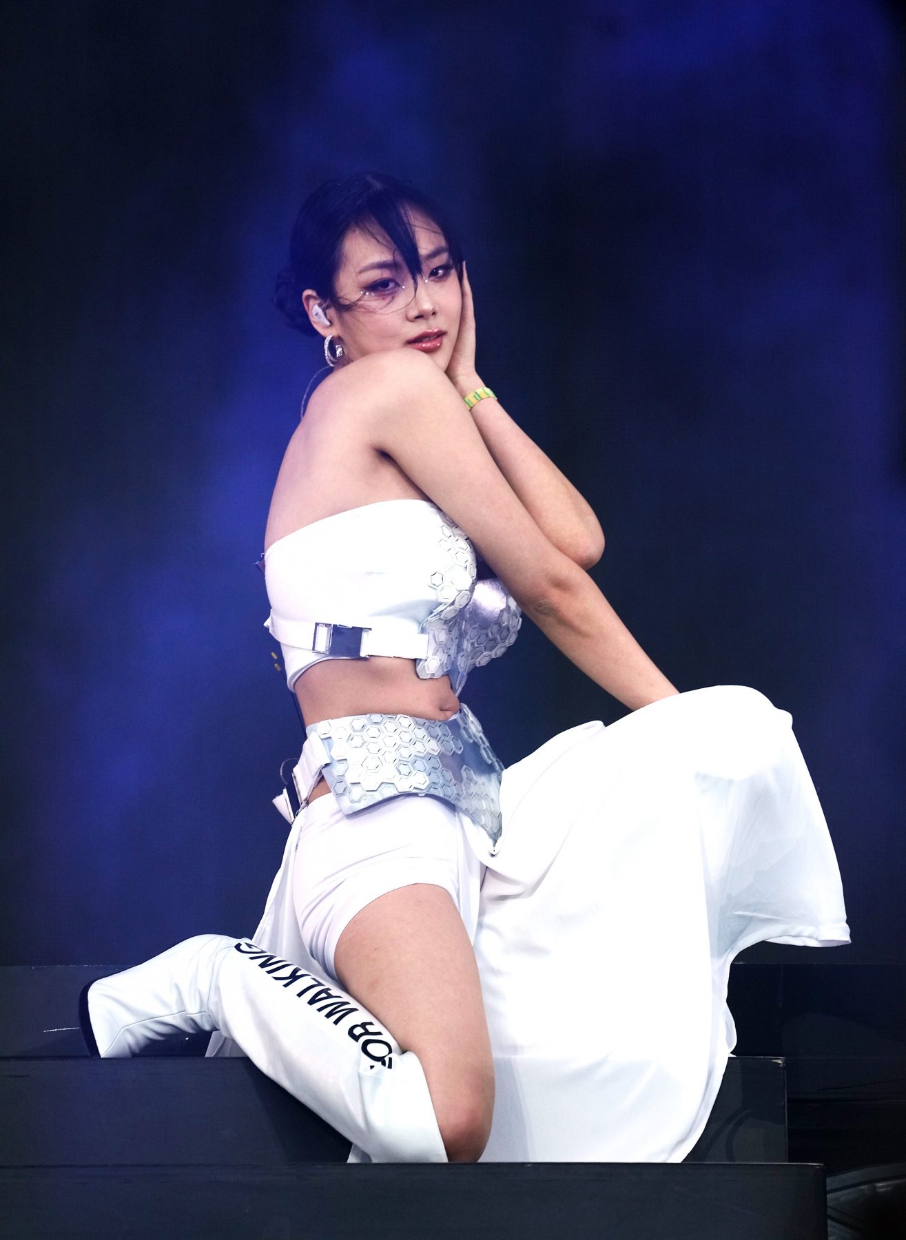 bibi-trinh-dien-coachella