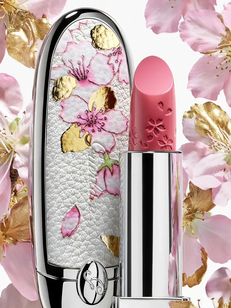 Guerlain cũng là một lựa chọn cho trang điểm môi balletcore.