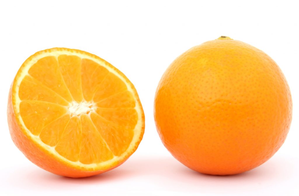 Cam là loại trái cây chứa nhiều Vitamin C.
