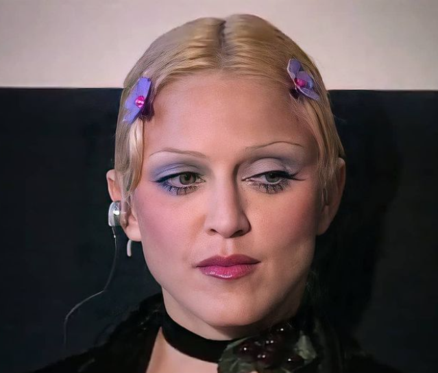 Madonna là một trong những IT Girl đầu tiên lăng xê mốt lông mày tẩy trắng