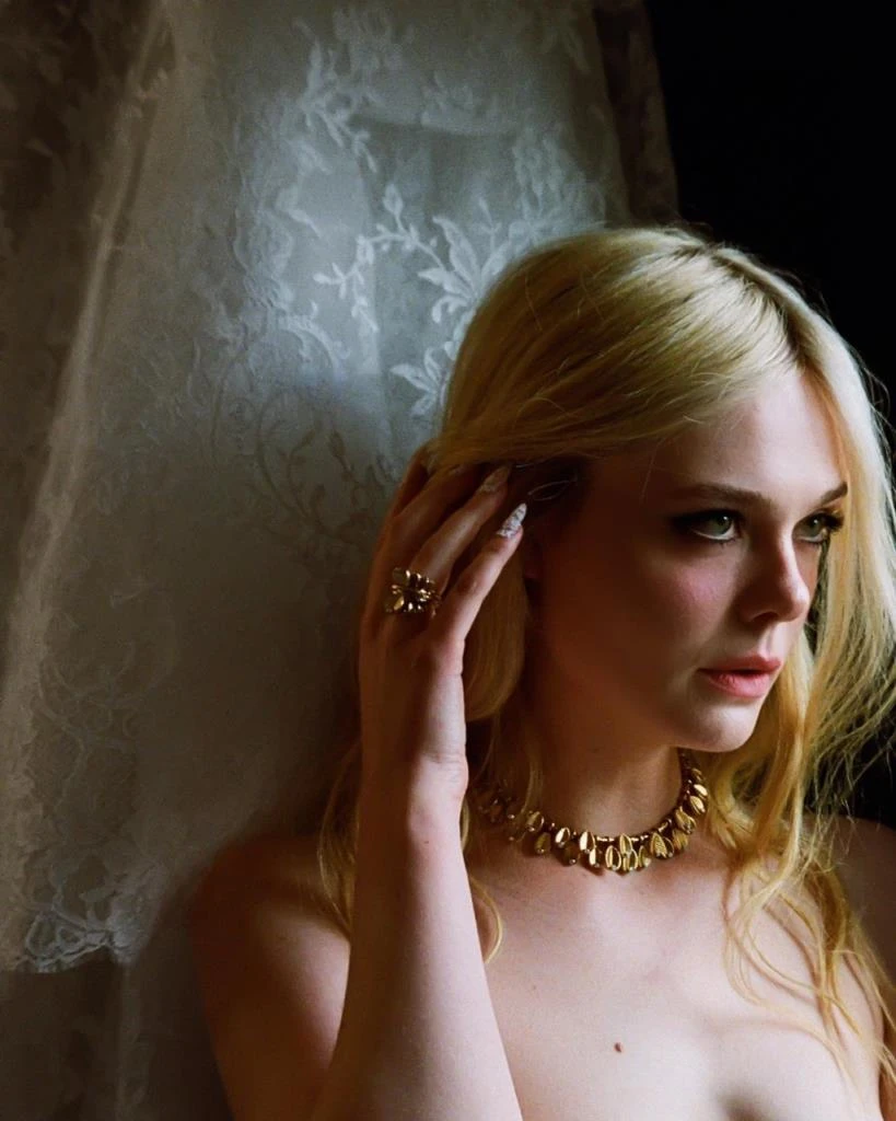 elle fanning cartier