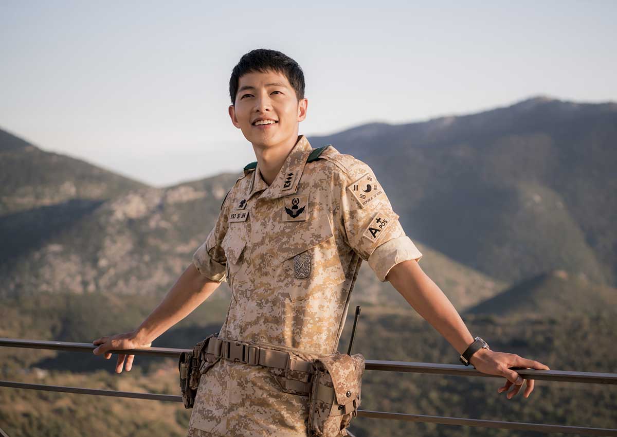 Song Joong Ki trong phim Hàn Hậu duệ mặt trời